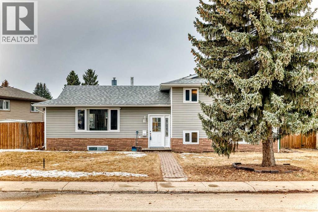 315 Barrett Drive, Red Deer, Alberta  T4R 1J1 - Photo 1 - A2295042