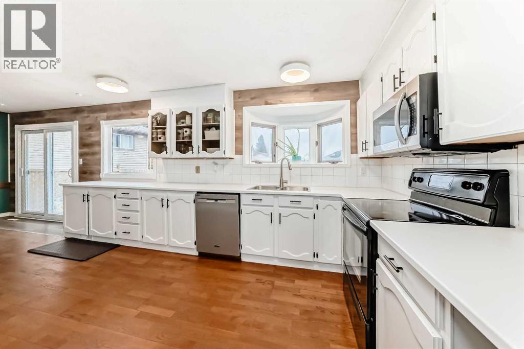 315 Barrett Drive, Red Deer, Alberta  T4R 1J1 - Photo 5 - A2295042