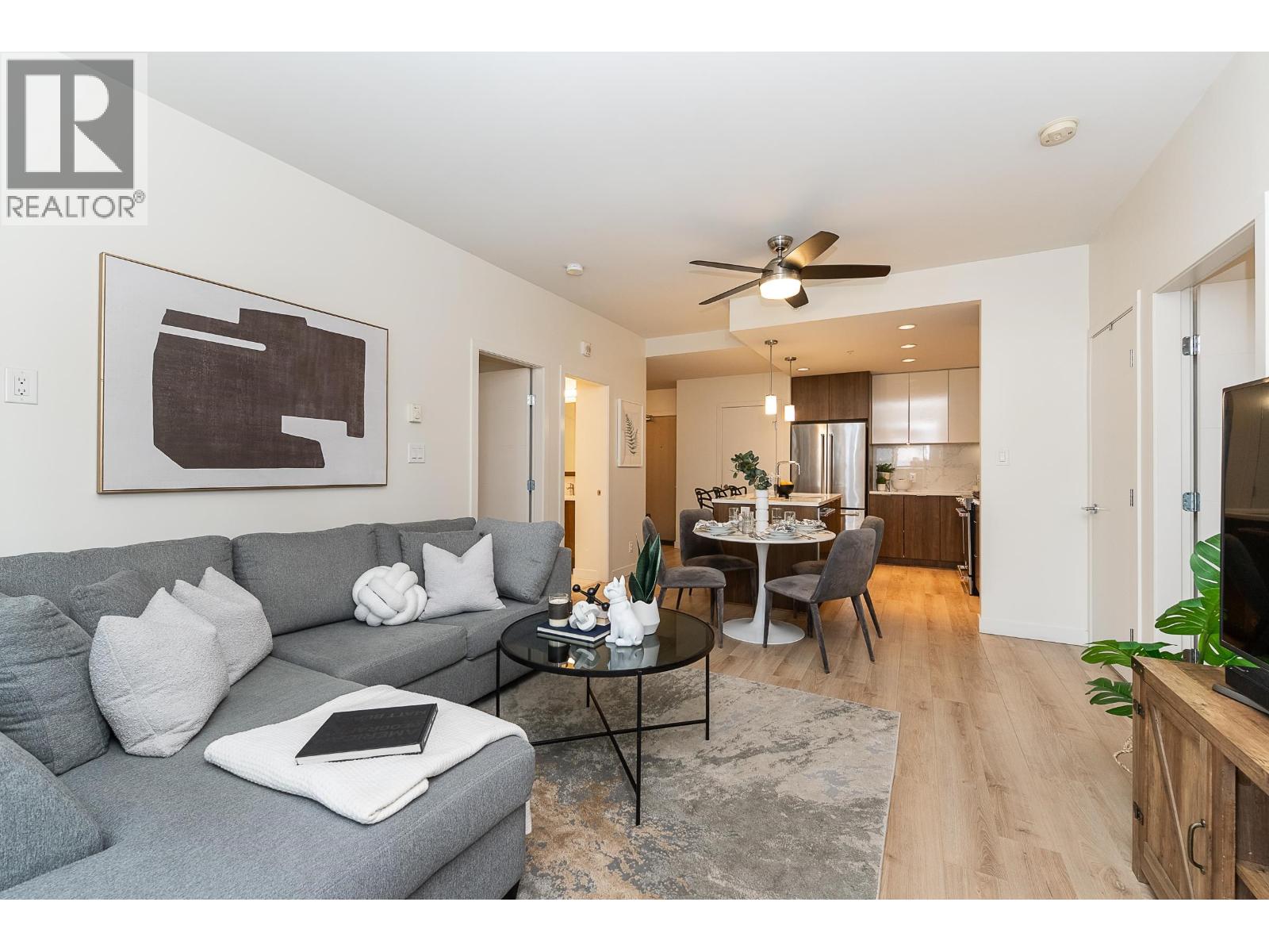 Listing Picture 9 of 40 : 103 2188 MADISON AVENUE, Burnaby / 本拿比 - 魯藝地產 Yvonne Lu Group - MLS Medallion Club Member