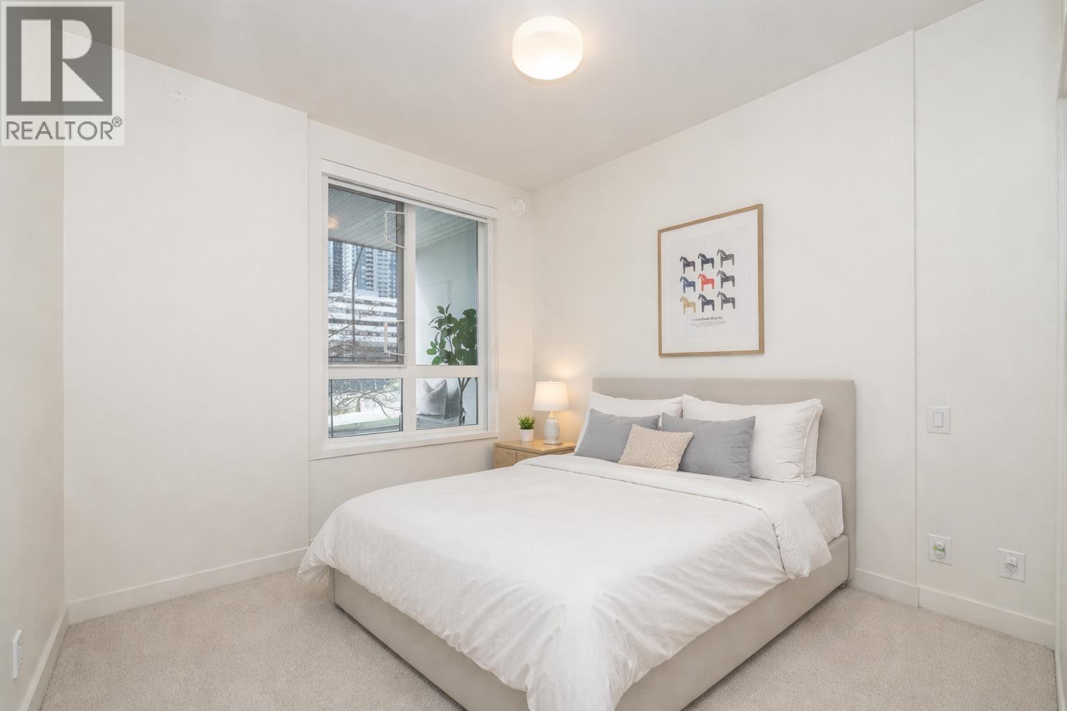 Listing Picture 16 of 40 : 103 2188 MADISON AVENUE, Burnaby / 本拿比 - 魯藝地產 Yvonne Lu Group - MLS Medallion Club Member