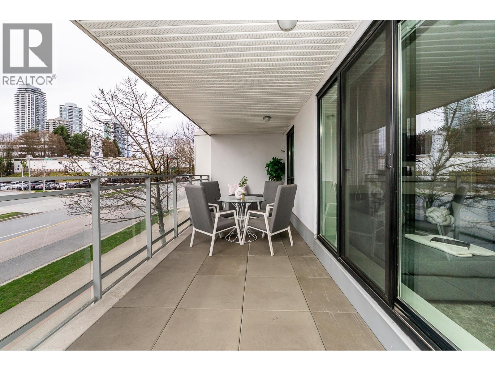 Listing Picture 21 of 40 : 103 2188 MADISON AVENUE, Burnaby / 本拿比 - 魯藝地產 Yvonne Lu Group - MLS Medallion Club Member