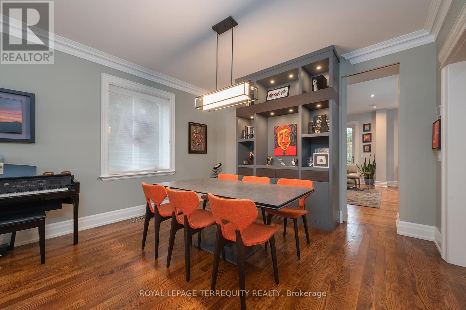 19 Bannon Avenue, Toronto, Ontario  M8X 1T6 - Photo 7 - W12909946