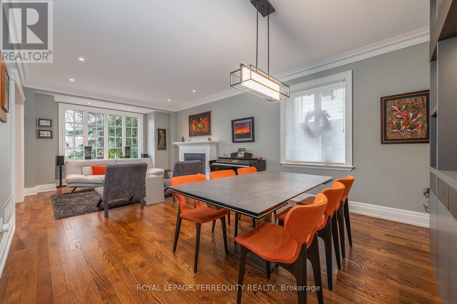 19 Bannon Avenue, Toronto, Ontario  M8X 1T6 - Photo 8 - W12909946