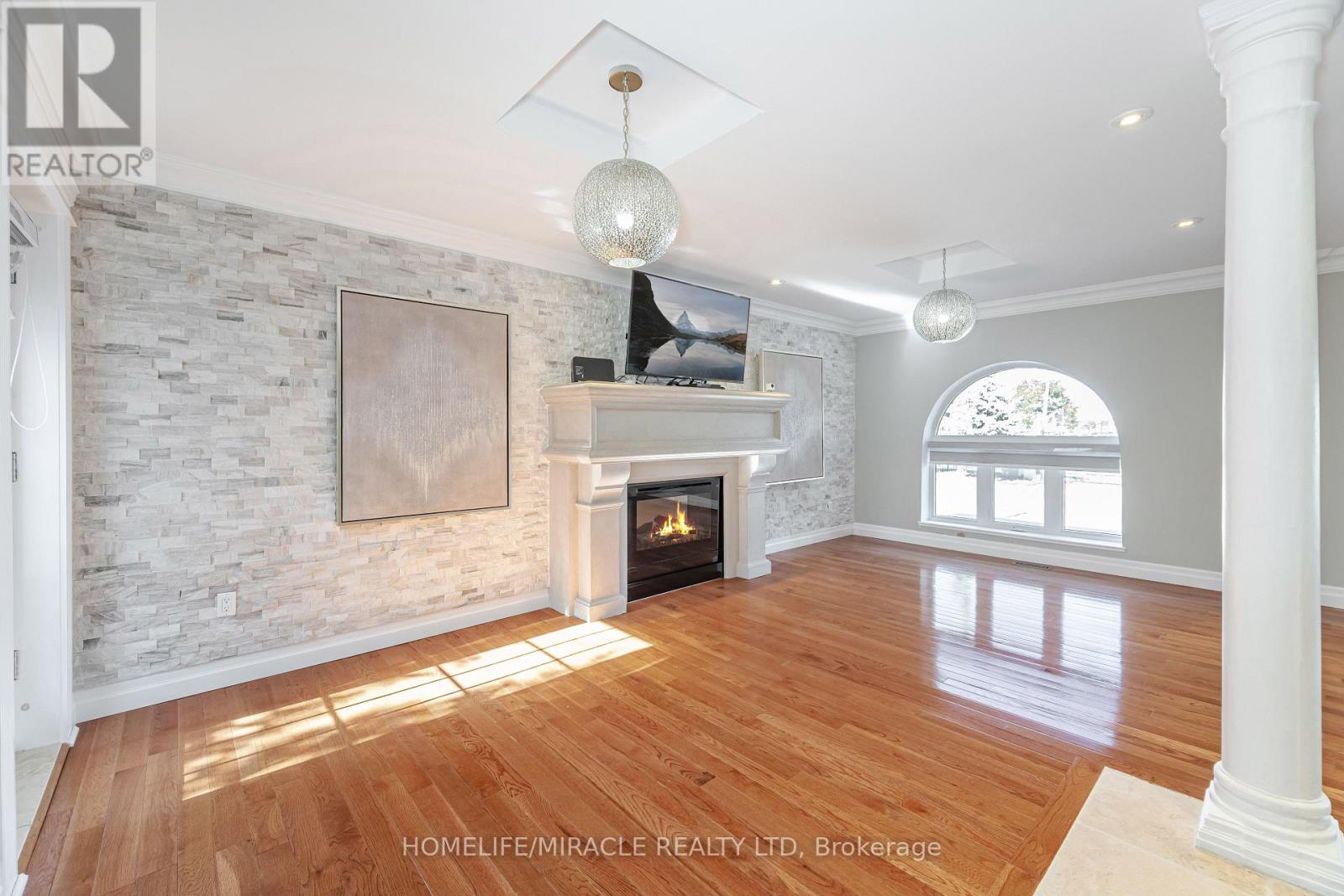 308 Third Line, Oakville, Ontario  L6L 4A4 - Photo 12 - W12909962