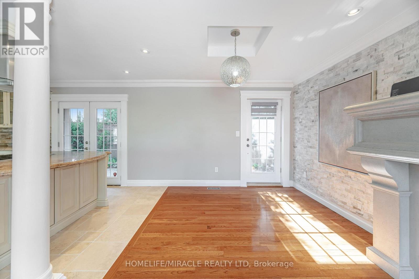 308 Third Line, Oakville, Ontario  L6L 4A4 - Photo 13 - W12909962