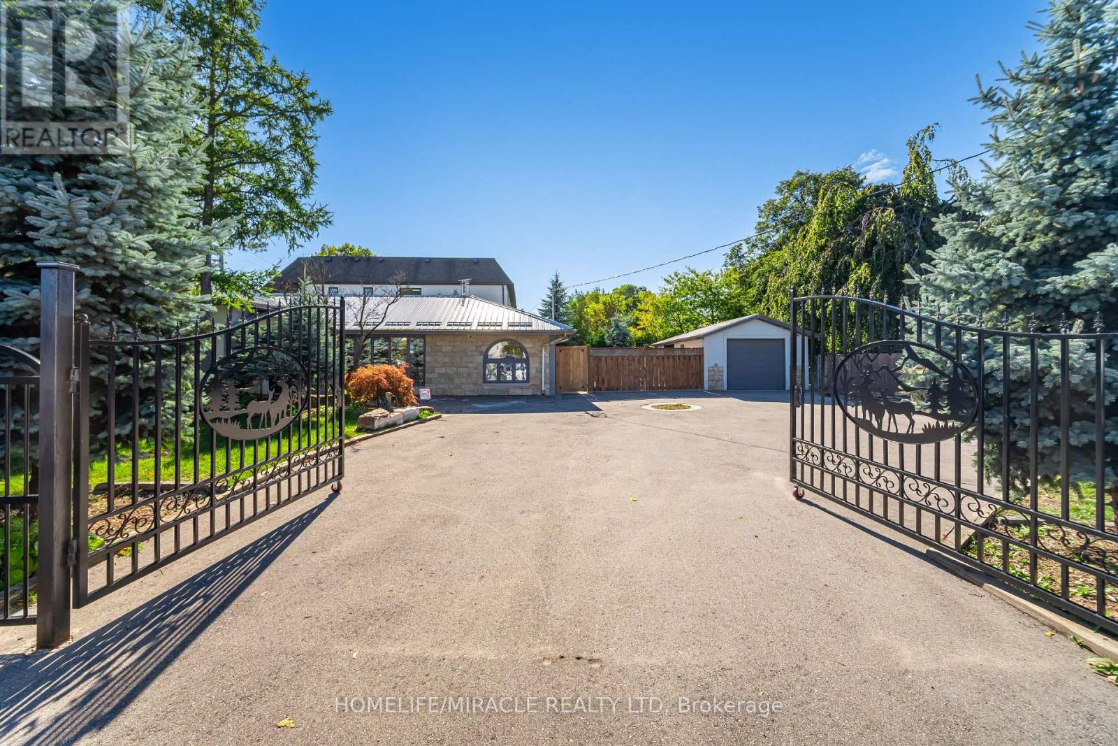 308 Third Line, Oakville, Ontario  L6L 4A4 - Photo 2 - W12909962