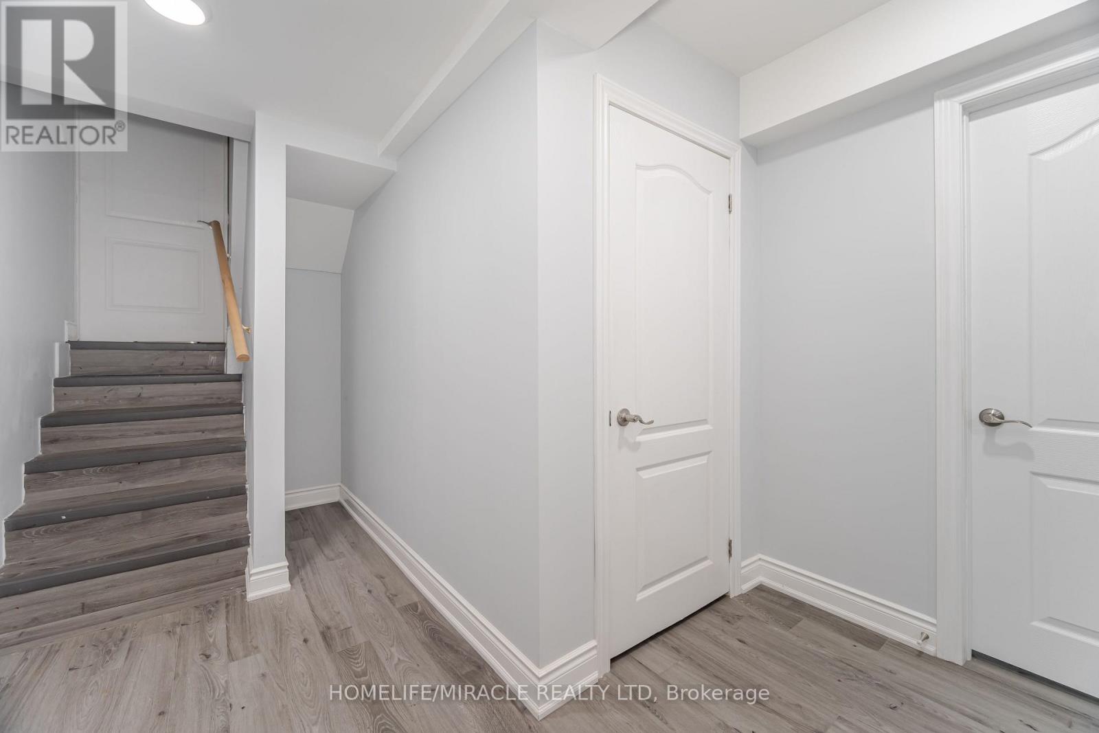 308 Third Line, Oakville, Ontario  L6L 4A4 - Photo 36 - W12909962