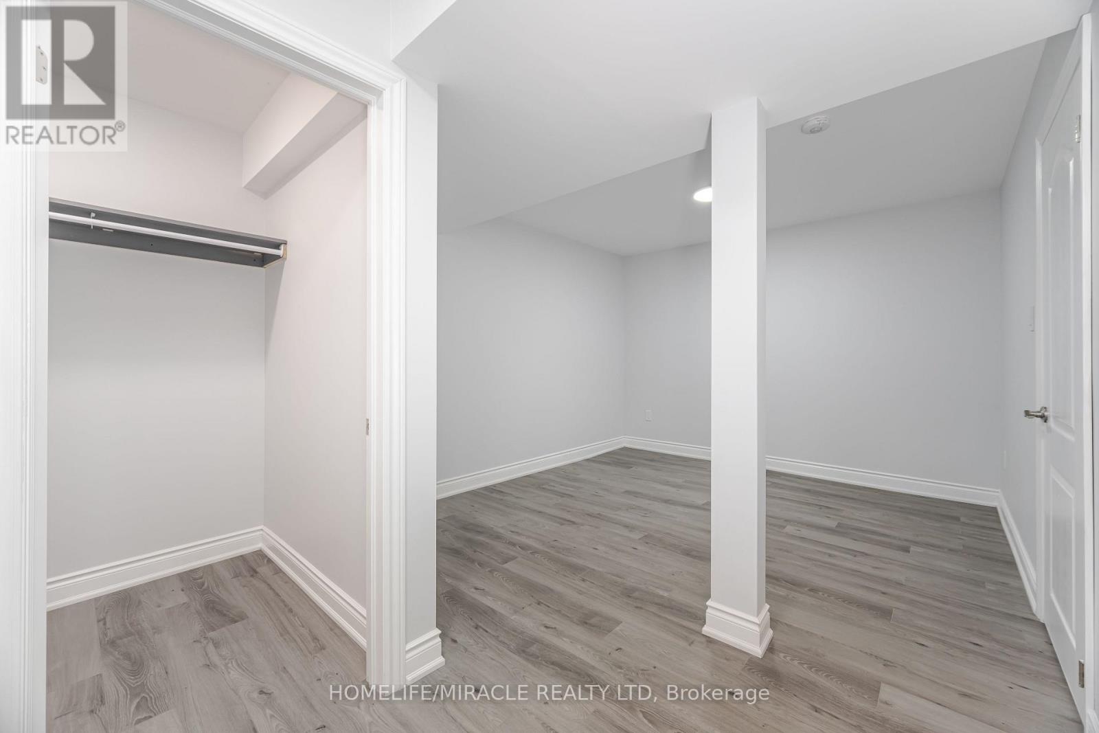 308 Third Line, Oakville, Ontario  L6L 4A4 - Photo 39 - W12909962