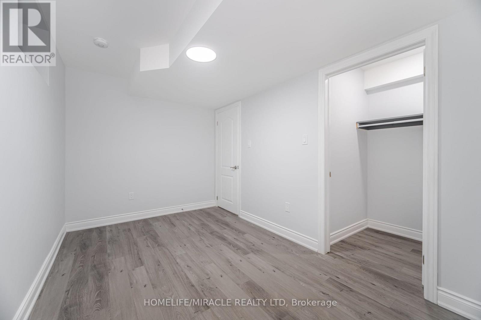 308 Third Line, Oakville, Ontario  L6L 4A4 - Photo 41 - W12909962