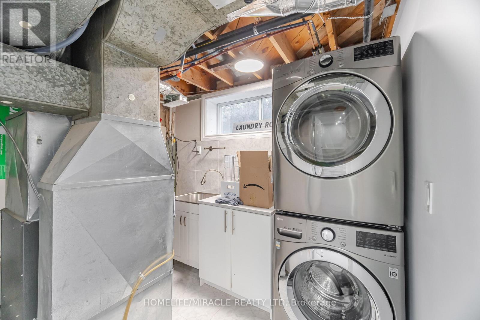 308 Third Line, Oakville, Ontario  L6L 4A4 - Photo 43 - W12909962