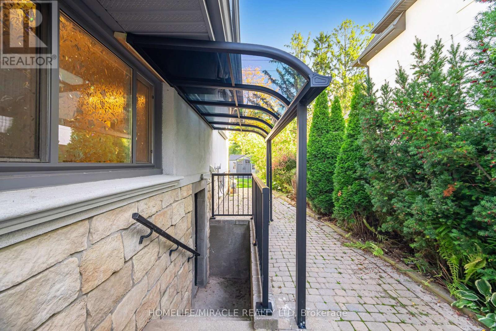 308 Third Line, Oakville, Ontario  L6L 4A4 - Photo 45 - W12909962