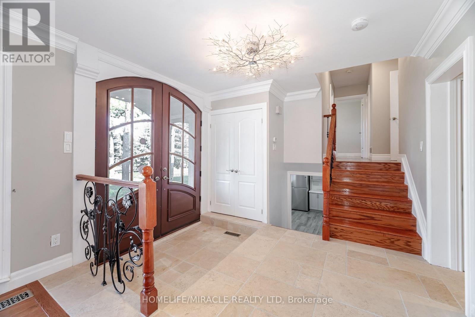 308 Third Line, Oakville, Ontario  L6L 4A4 - Photo 8 - W12909962