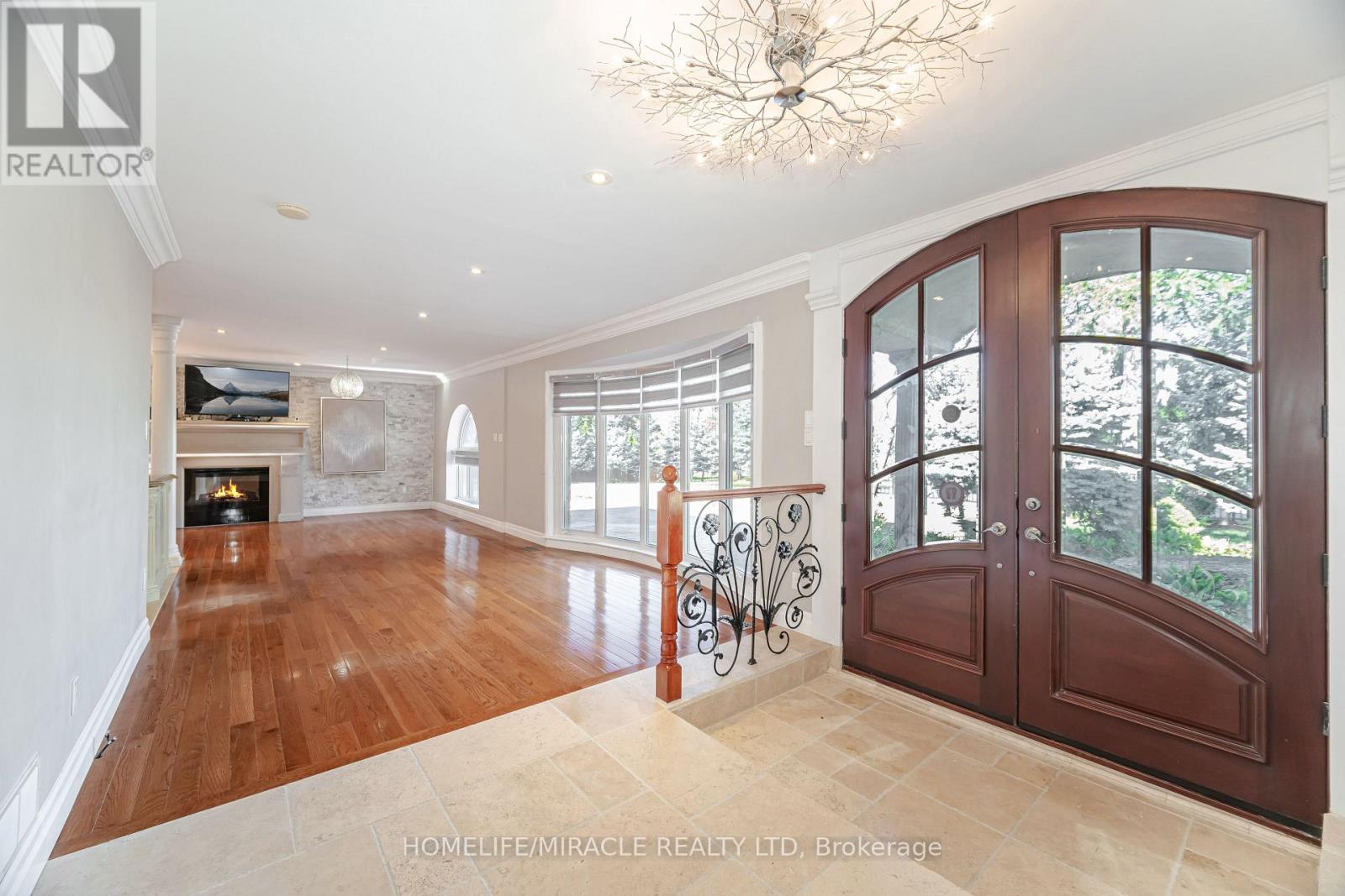 308 Third Line, Oakville, Ontario  L6L 4A4 - Photo 9 - W12909962