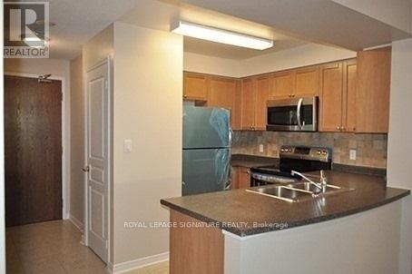 1502 - 4879 Kimbermount Avenue N, Mississauga, Ontario  L5M 7R8 - Photo 2 - W12909968