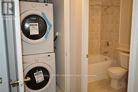 1502 - 4879 Kimbermount Avenue N, Mississauga, Ontario  L5M 7R8 - Photo 7 - W12909968