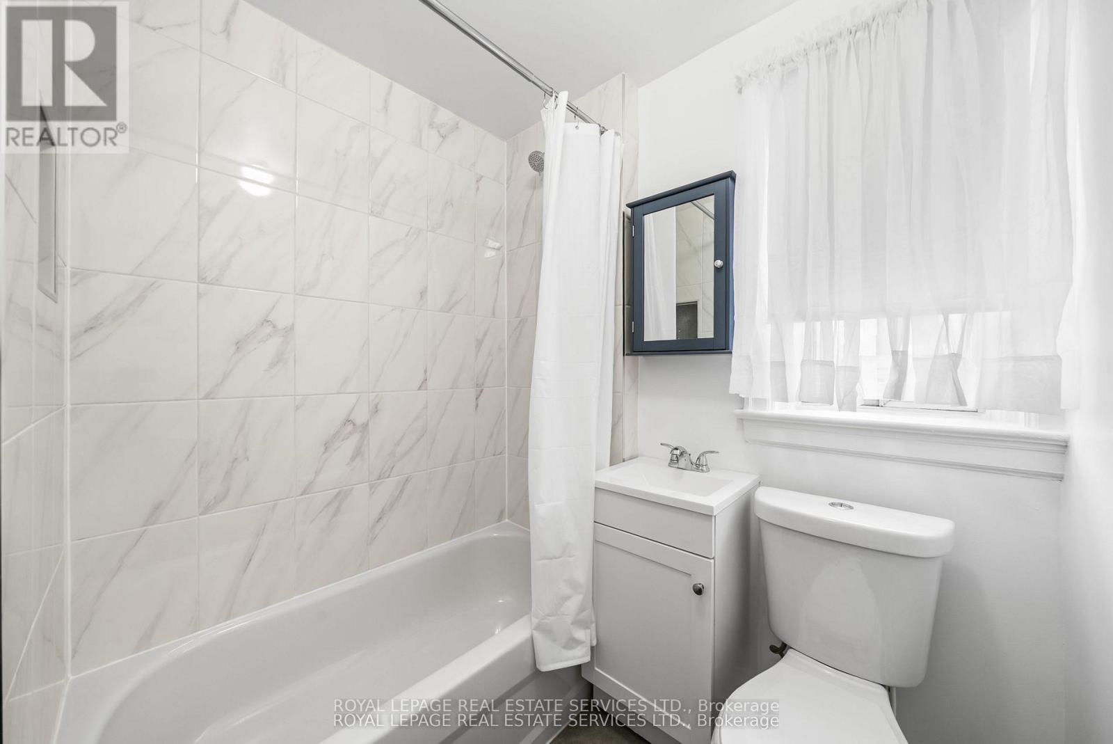 616 Old Weston Road, Toronto (Weston-Pellam Park), Ontario  M6N 3B3 - Photo 10 - W12909992