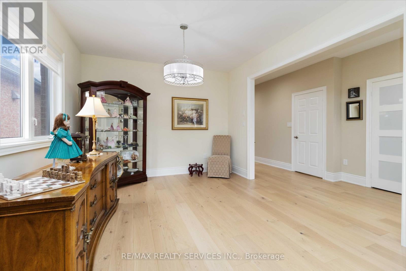 15 Valleystream Circle, Brampton, Ontario  L6P 2E2 - Photo 13 - W12909994