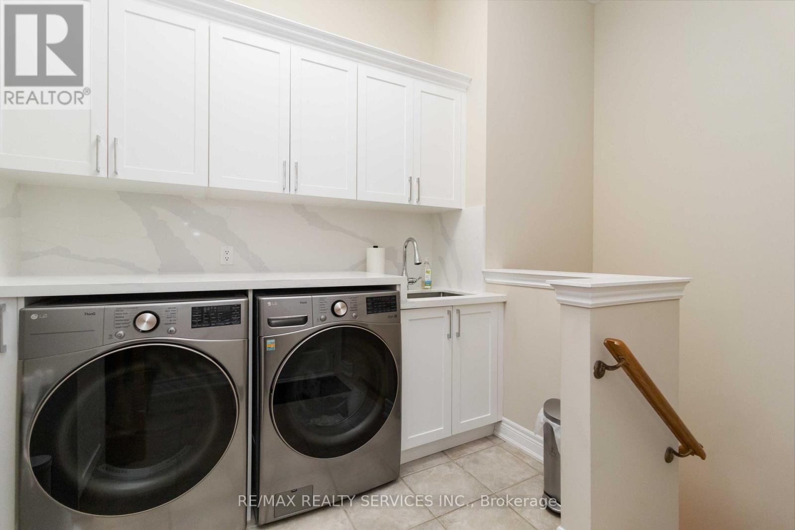 15 Valleystream Circle, Brampton, Ontario  L6P 2E2 - Photo 14 - W12909994