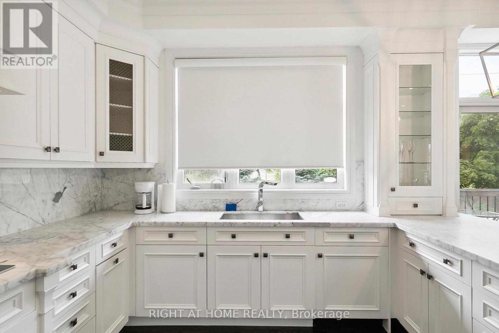 3630 Silverplains Drive, Mississauga, Ontario  L4X 2P4 - Photo 14 - W12910012