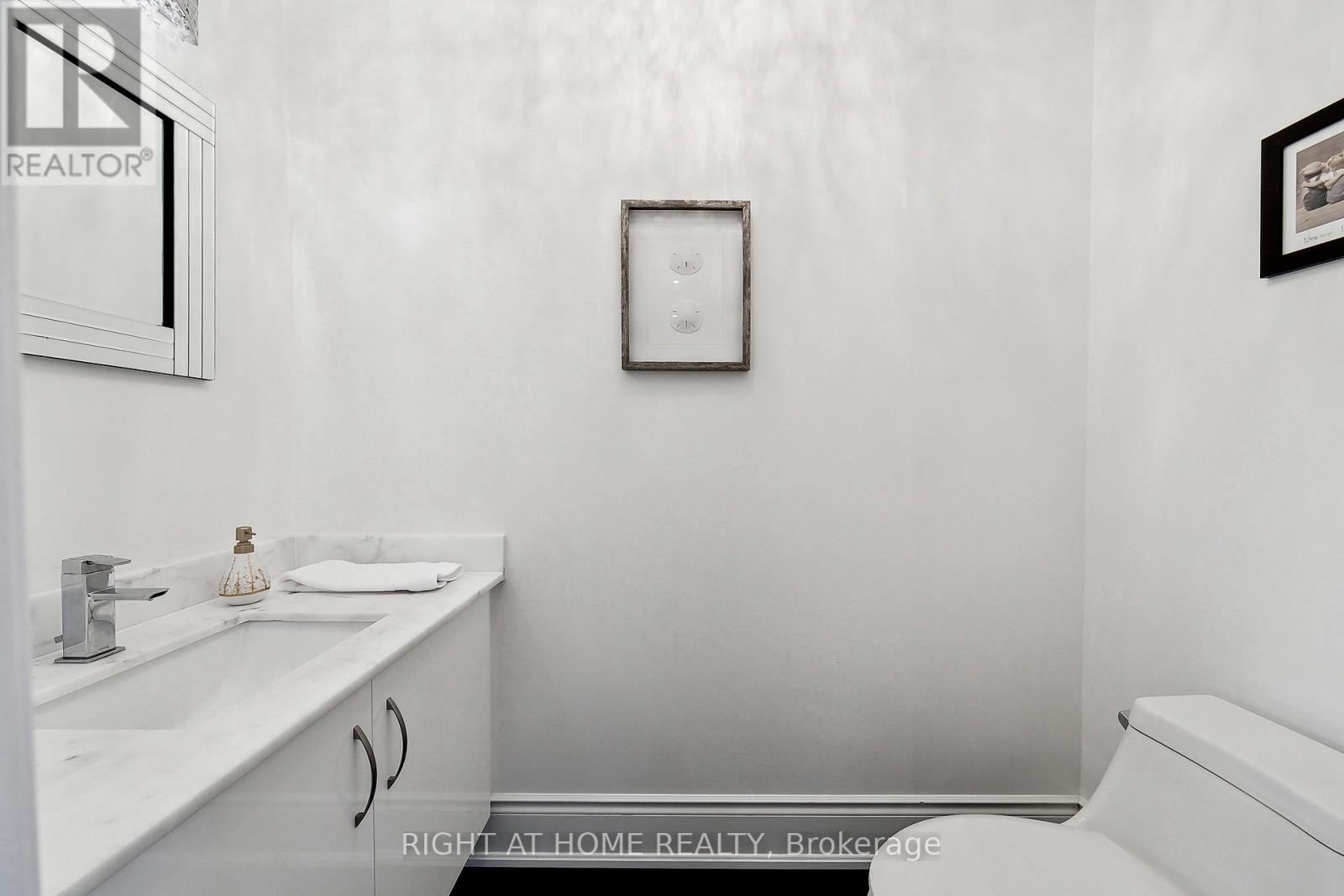 3630 Silverplains Drive, Mississauga, Ontario  L4X 2P4 - Photo 22 - W12910012