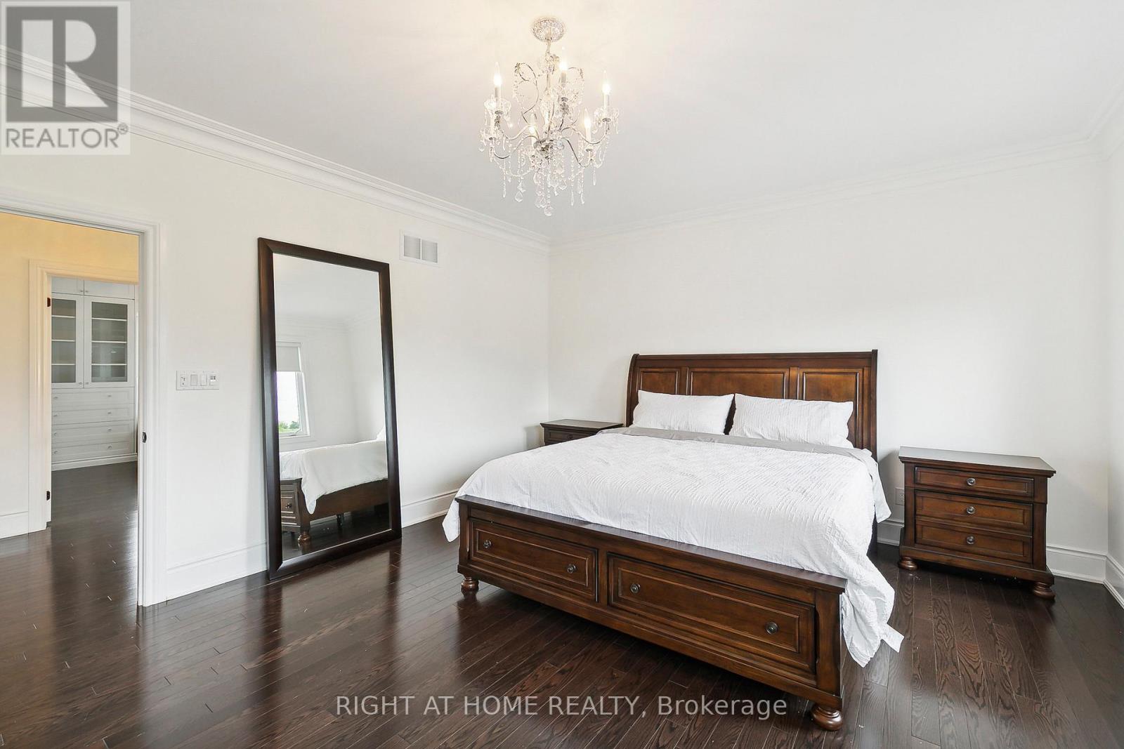 3630 Silverplains Drive, Mississauga, Ontario  L4X 2P4 - Photo 25 - W12910012