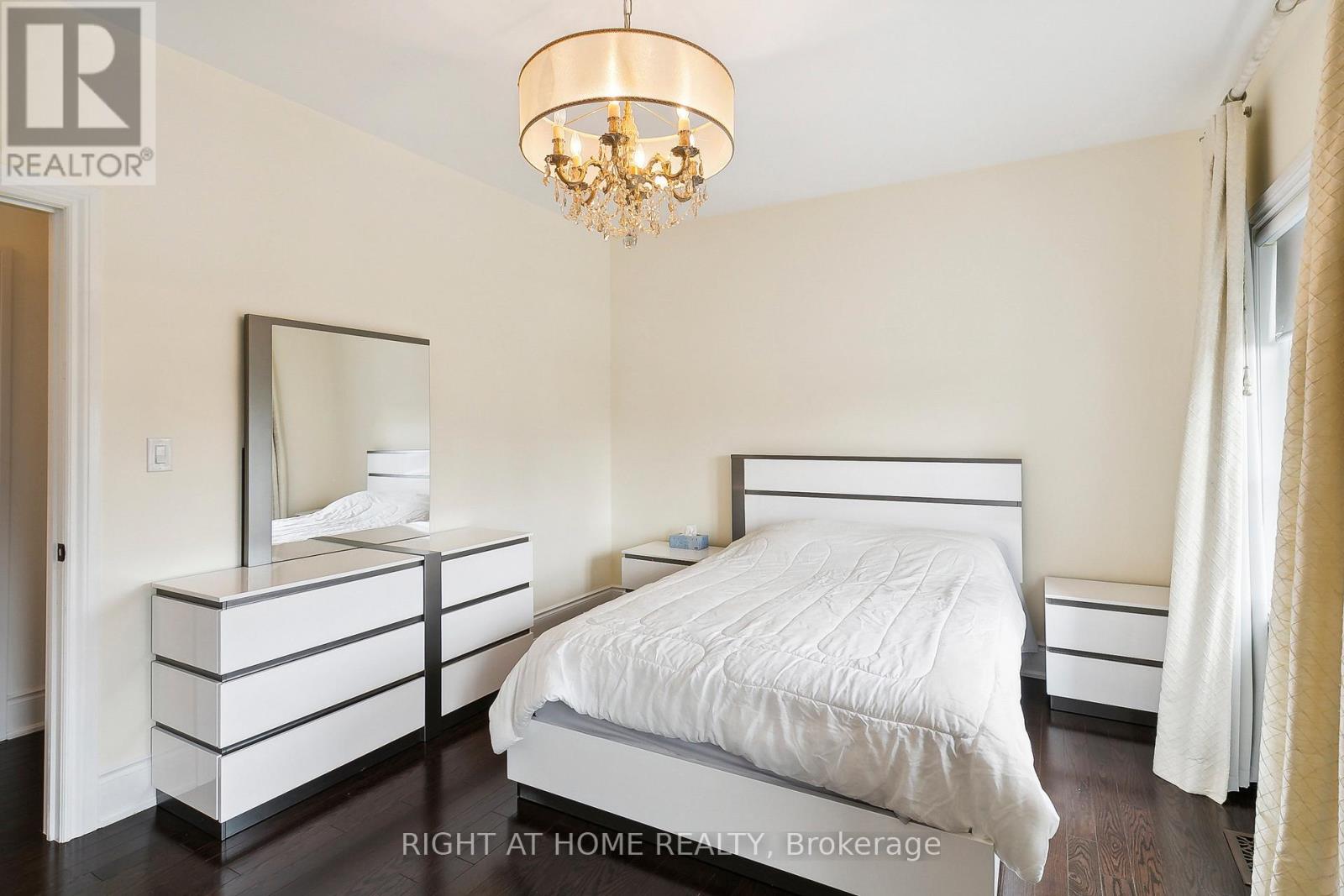 3630 Silverplains Drive, Mississauga, Ontario  L4X 2P4 - Photo 30 - W12910012