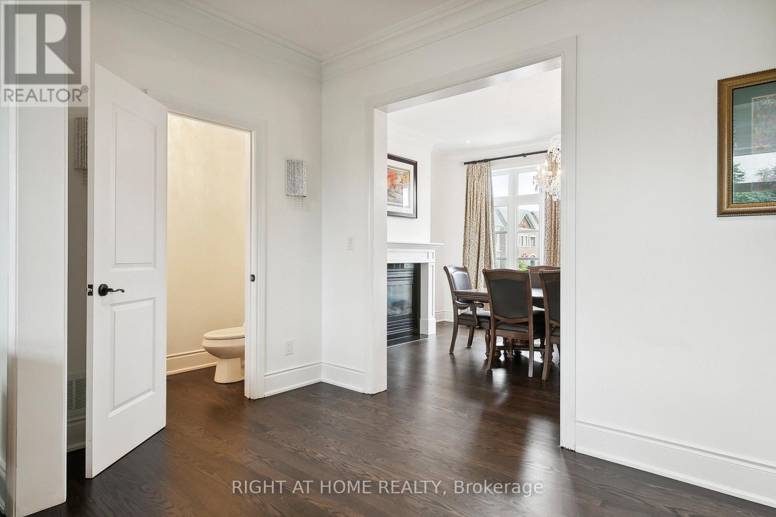 3630 Silverplains Drive, Mississauga, Ontario  L4X 2P4 - Photo 6 - W12910012