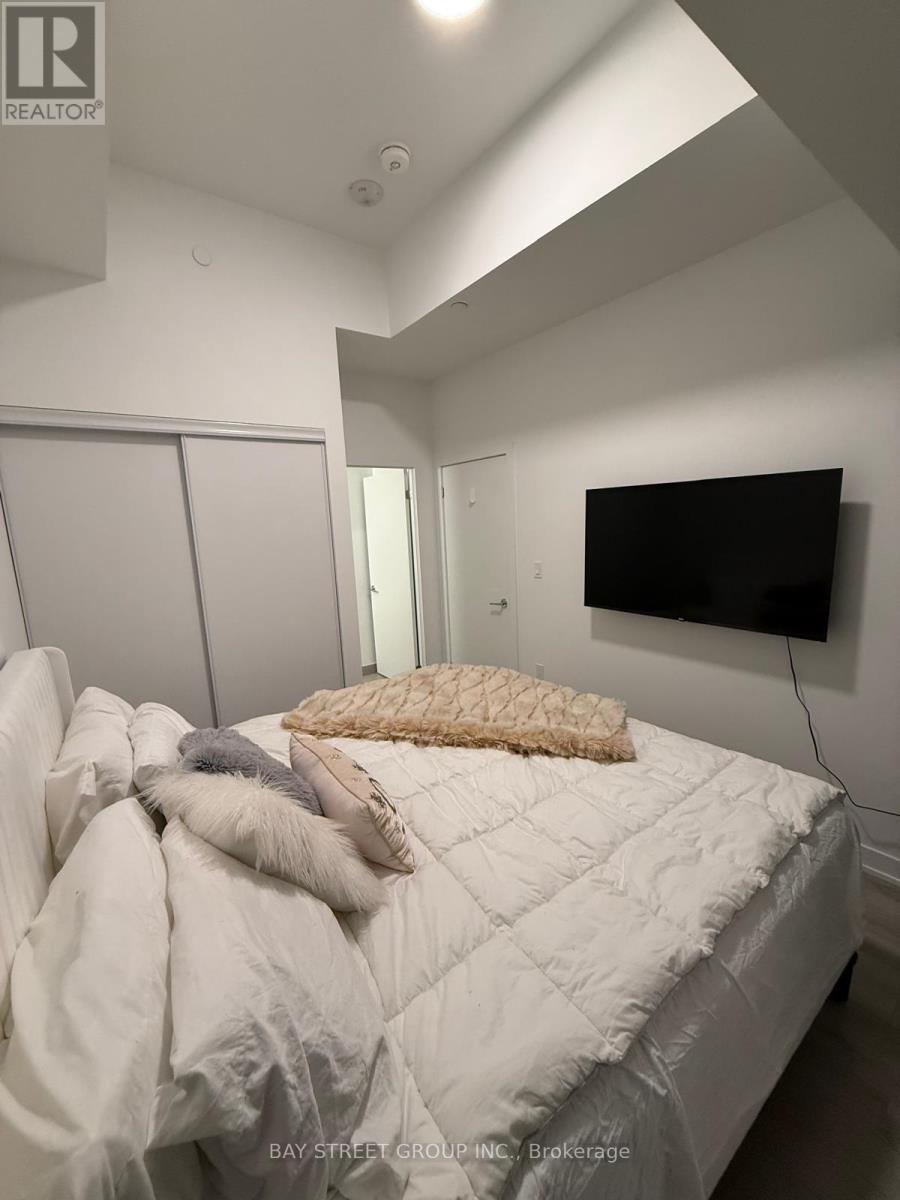 731 - 1005 Dundas Street E, Oakville, Ontario  L6H 8C7 - Photo 13 - W12910026