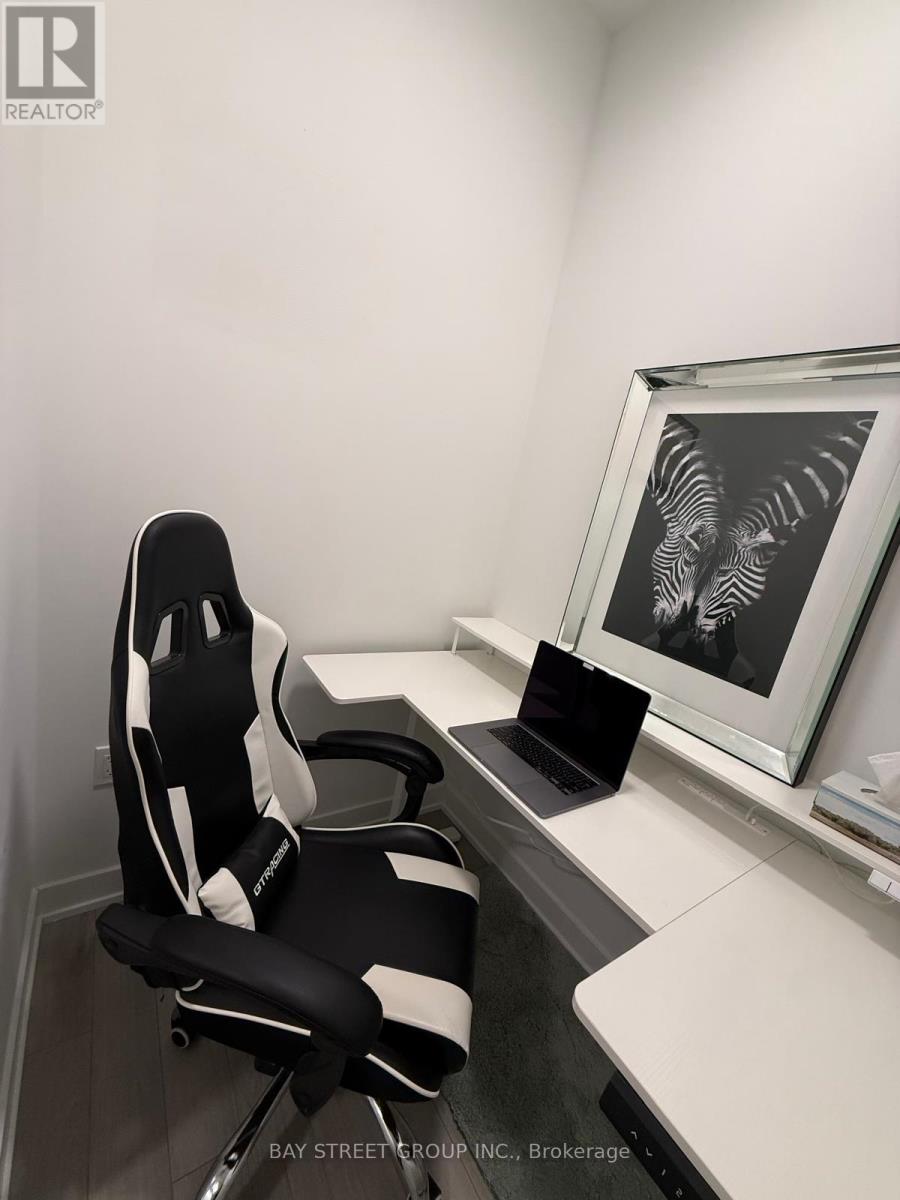 731 - 1005 Dundas Street E, Oakville, Ontario  L6H 8C7 - Photo 16 - W12910026