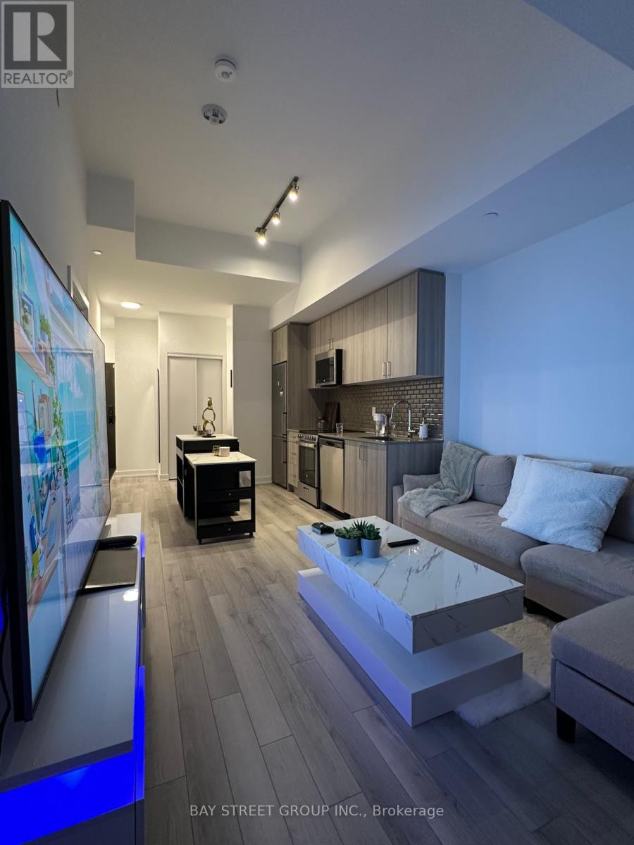 731 - 1005 Dundas Street E, Oakville, Ontario  L6H 8C7 - Photo 7 - W12910026