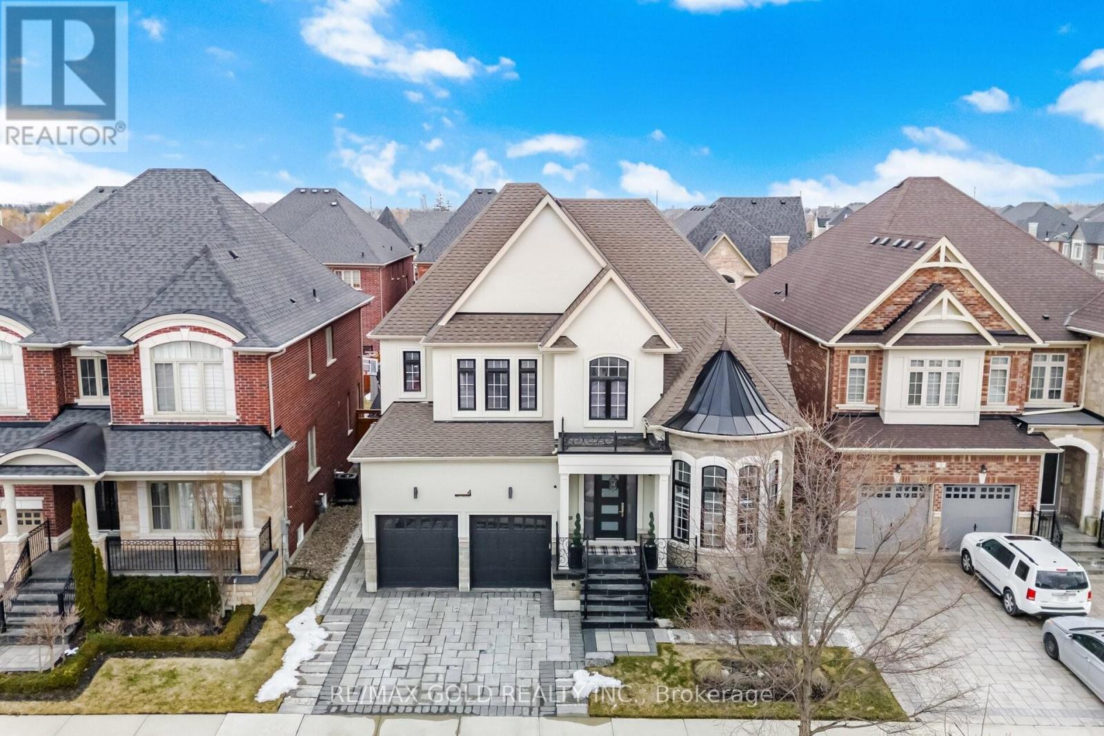 4 SPAIN CRESCENT, Brampton, Ontario