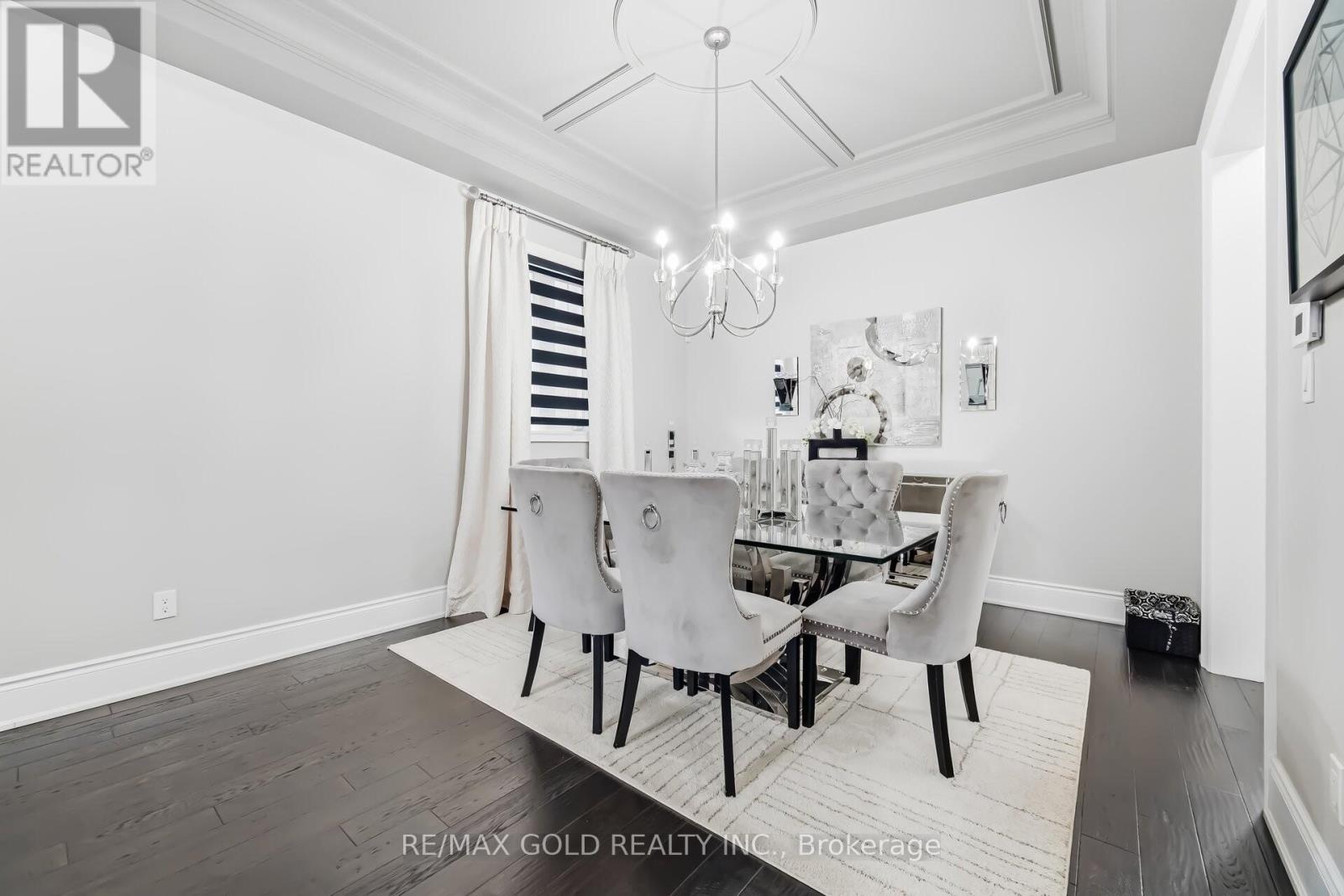 4 Spain Crescent, Brampton, Ontario  L6P 4G8 - Photo 4 - W12910030