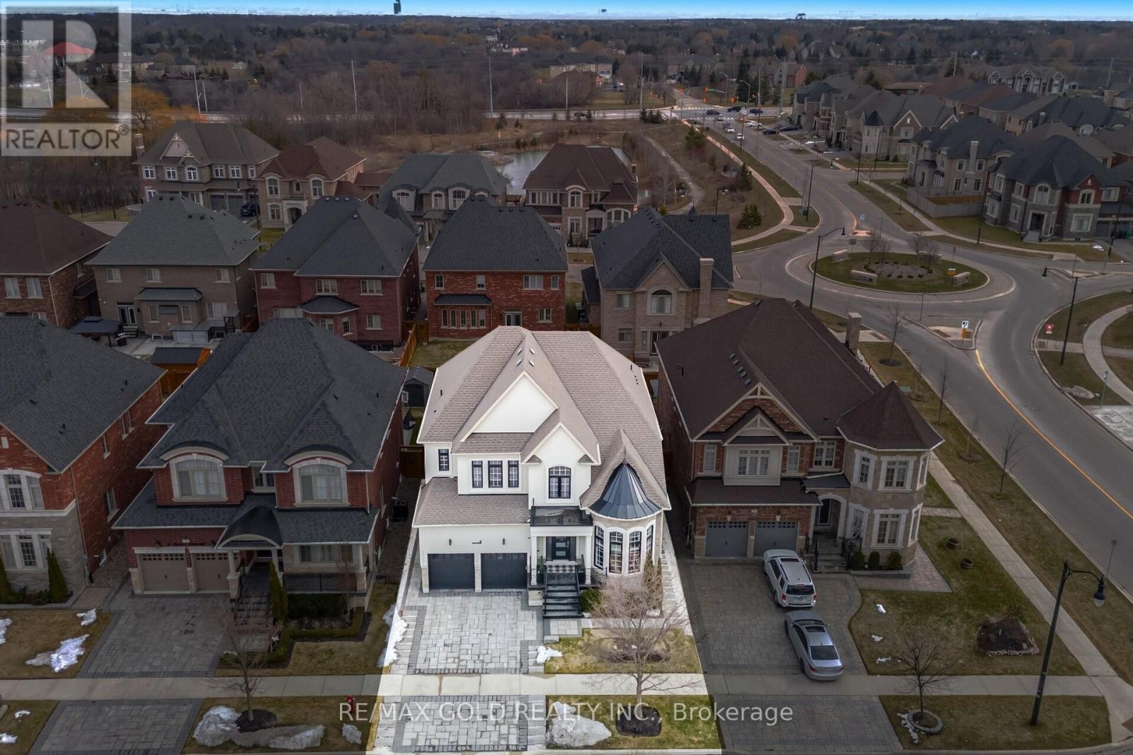 4 Spain Crescent, Brampton, Ontario  L6P 4G8 - Photo 40 - W12910030