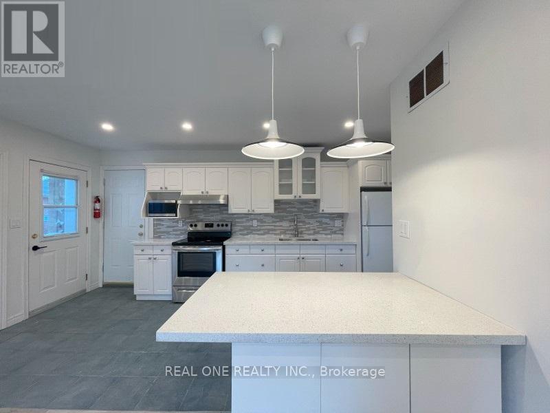 Unit 2 - 2116 Mountainside Drive, Burlington (Mountainside), Ontario  L7P 1B2 - Photo 11 - W12910056