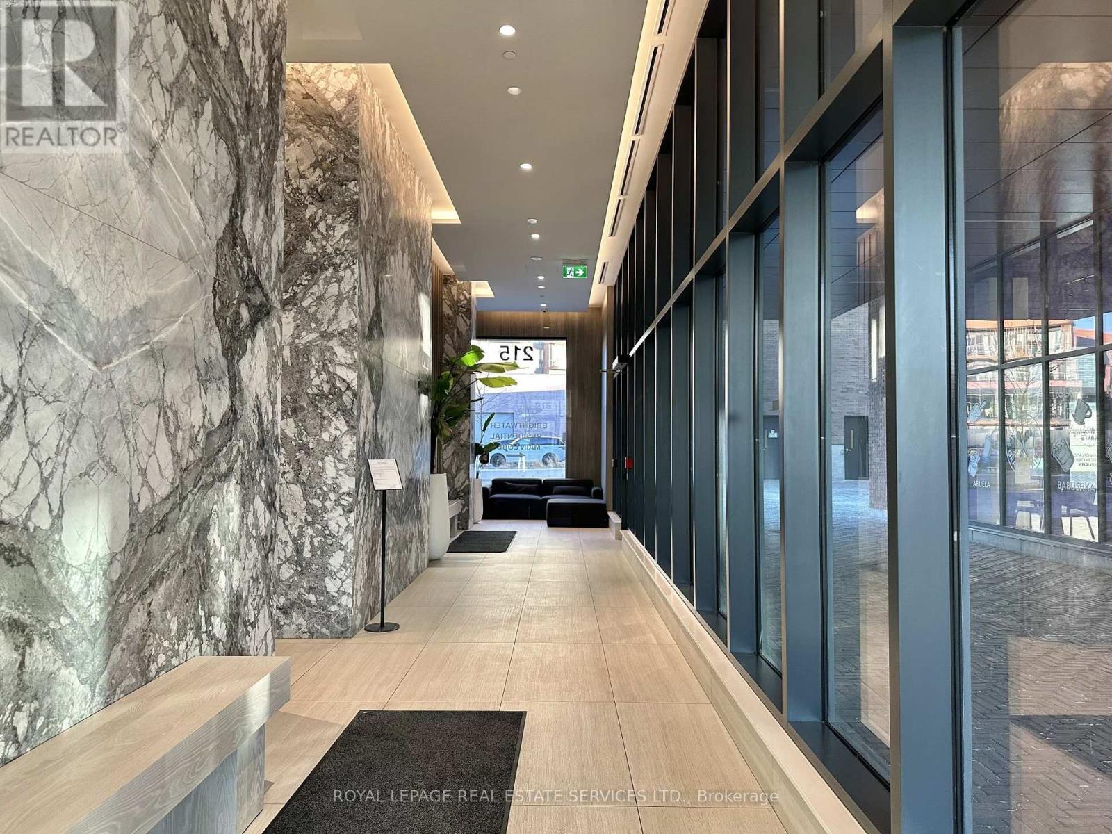 218 - 215 Lakeshore Road W, Mississauga, Ontario  L5H 0A7 - Photo 16 - W12910064