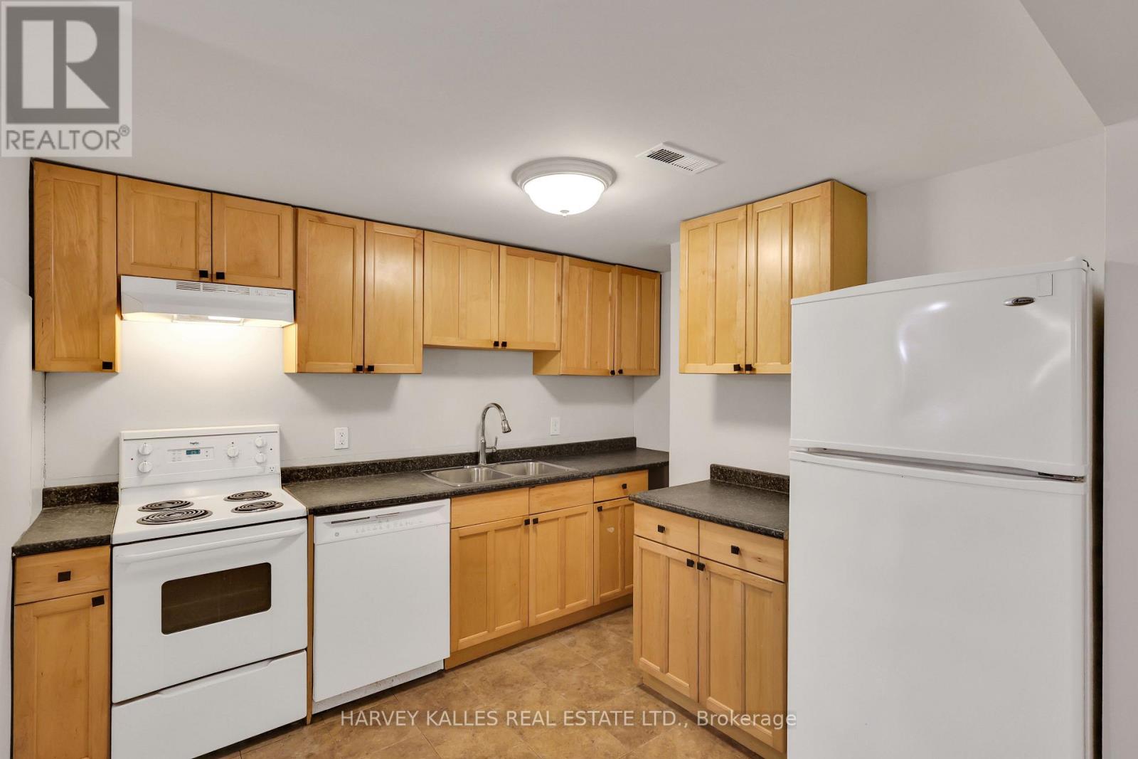 244 Markham Street, Toronto, Ontario  M6J 2G6 - Photo 34 - C12909958