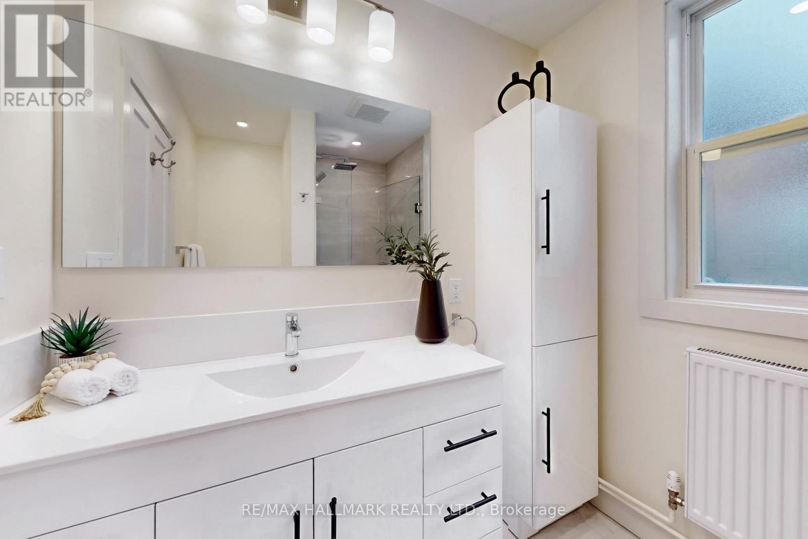 64 Powell Street, Richmond Hill, Ontario  L4C 4S4 - Photo 13 - N12865294