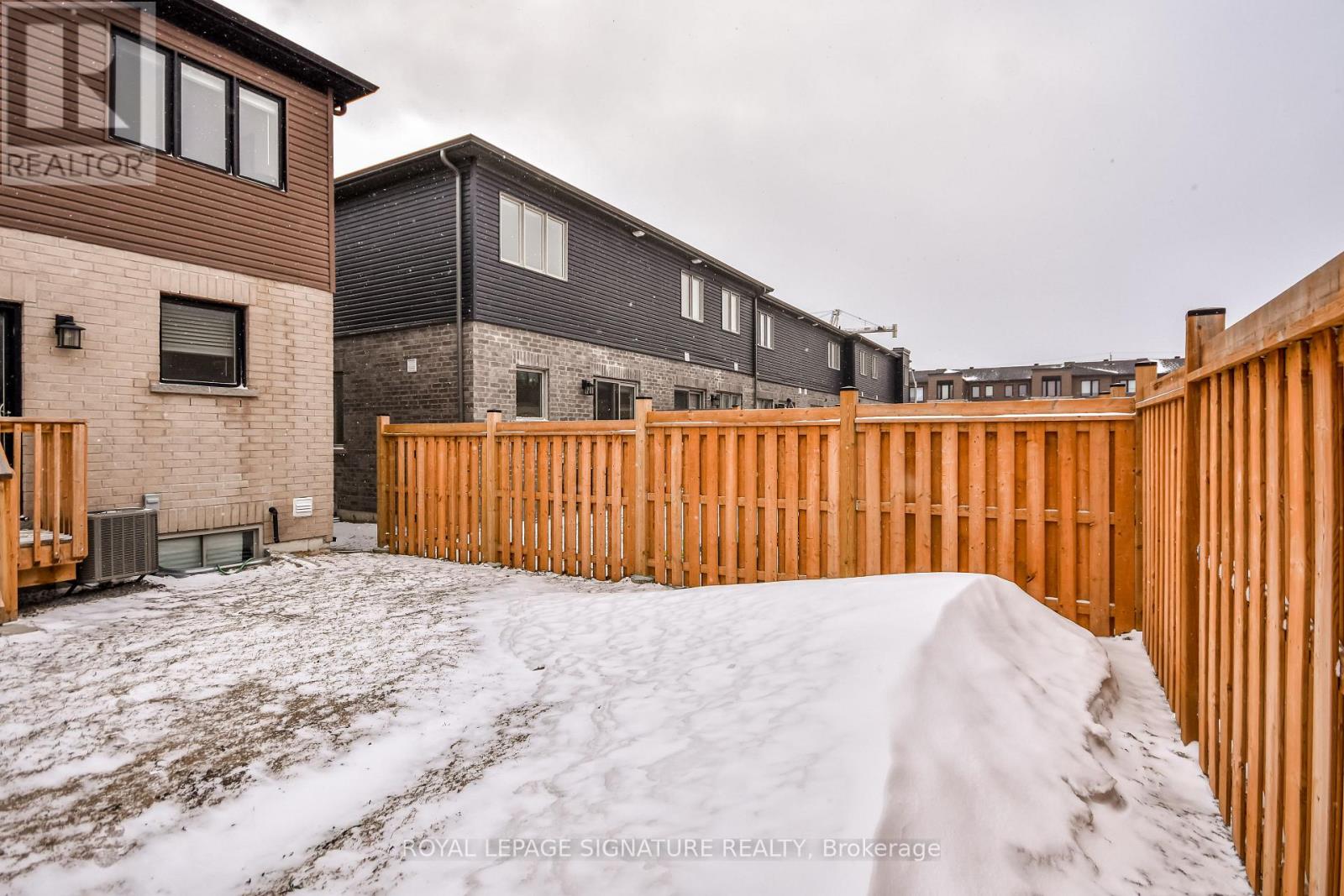 23 Turnberry Lane, Barrie, Ontario  L9J 0M8 - Photo 34 - S12910000
