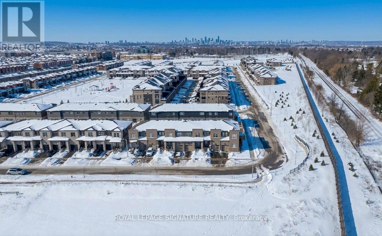 23 Turnberry Lane, Barrie, Ontario  L9J 0M8 - Photo 36 - S12910000