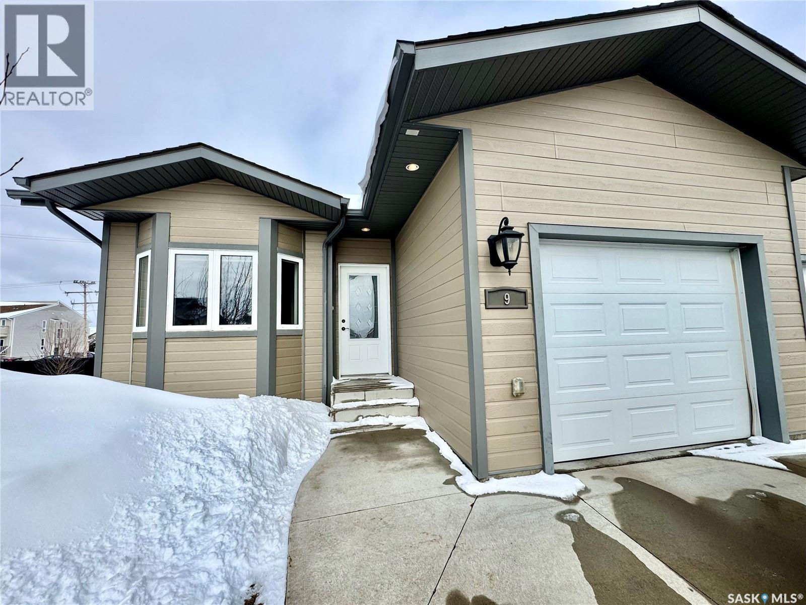 9 550 Southwood DRIVE, Prince Albert, Saskatchewan