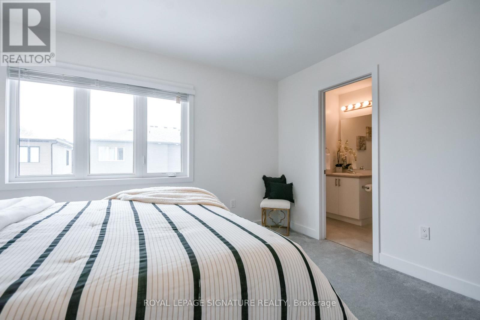 23 Turnberry Lane, Barrie, Ontario  L9J 0M8 - Photo 23 - S12910000