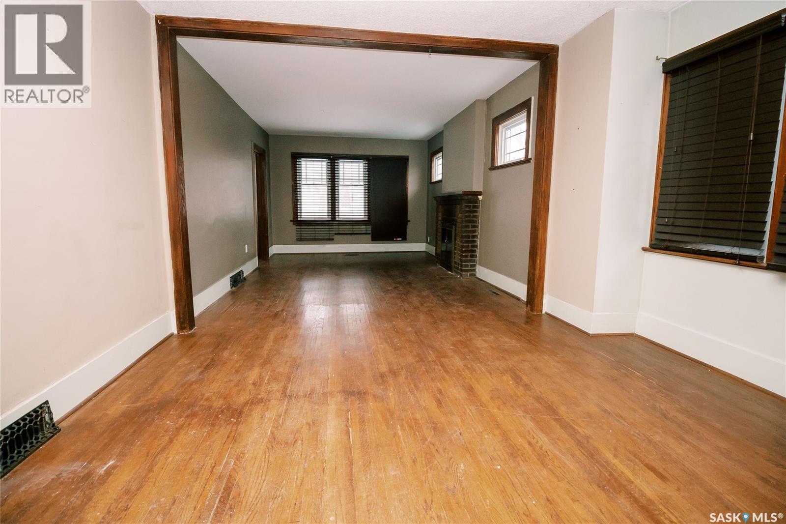 105 28th Street, Saskatoon, Saskatchewan  S7L 0K1 - Photo 2 - SK030940