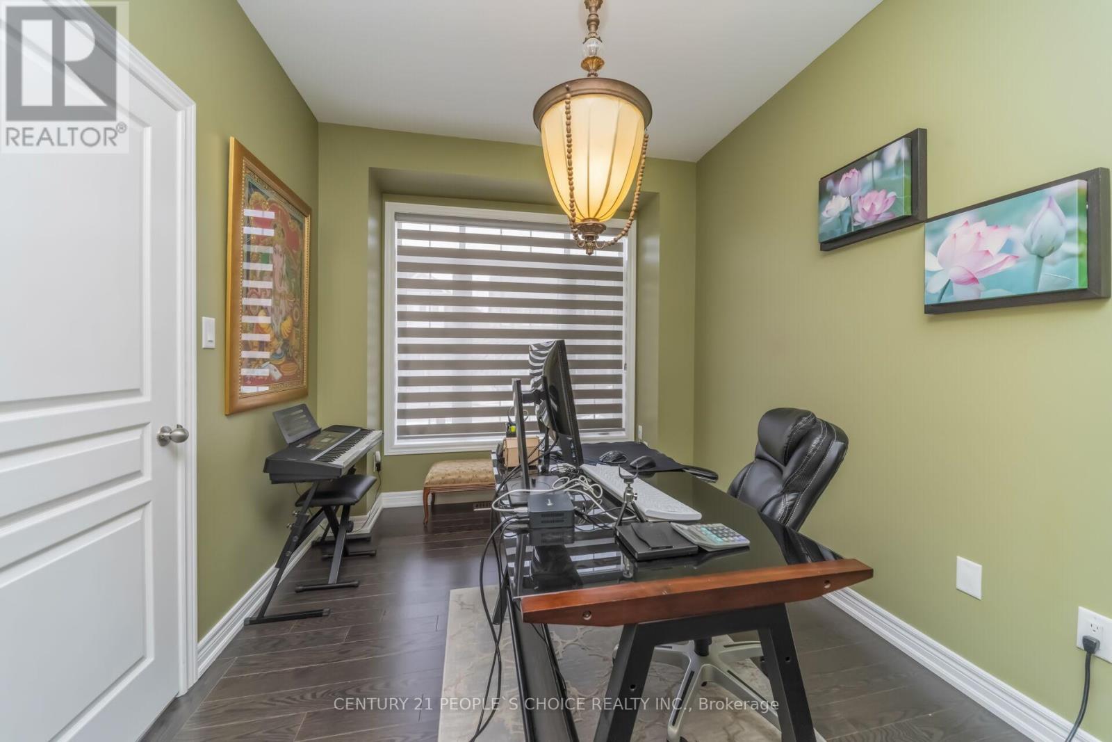 28 Truro Circle, Brampton, Ontario  L7A 4E5 - Photo 10 - W12902532