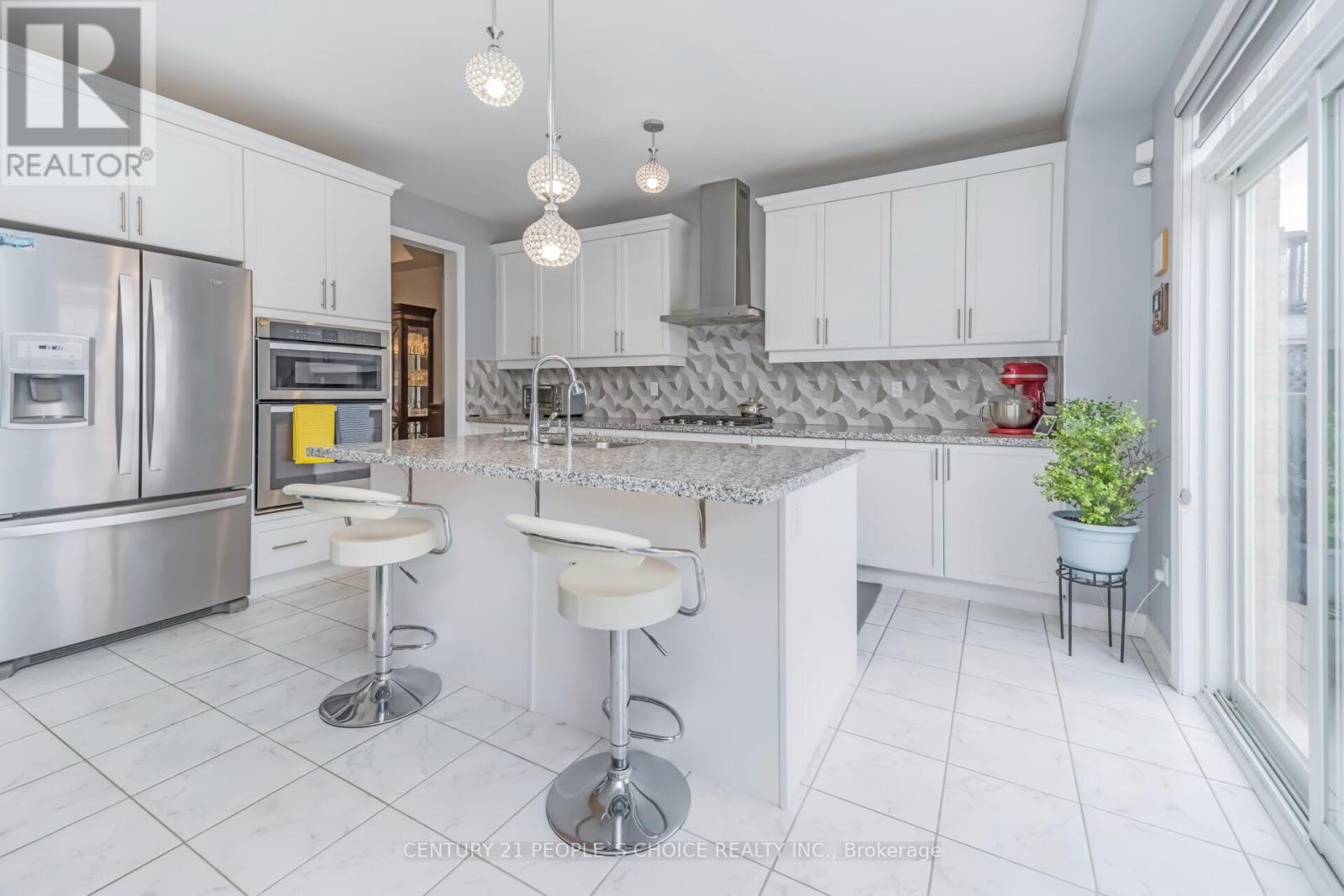 28 Truro Circle, Brampton, Ontario  L7A 4E5 - Photo 16 - W12902532