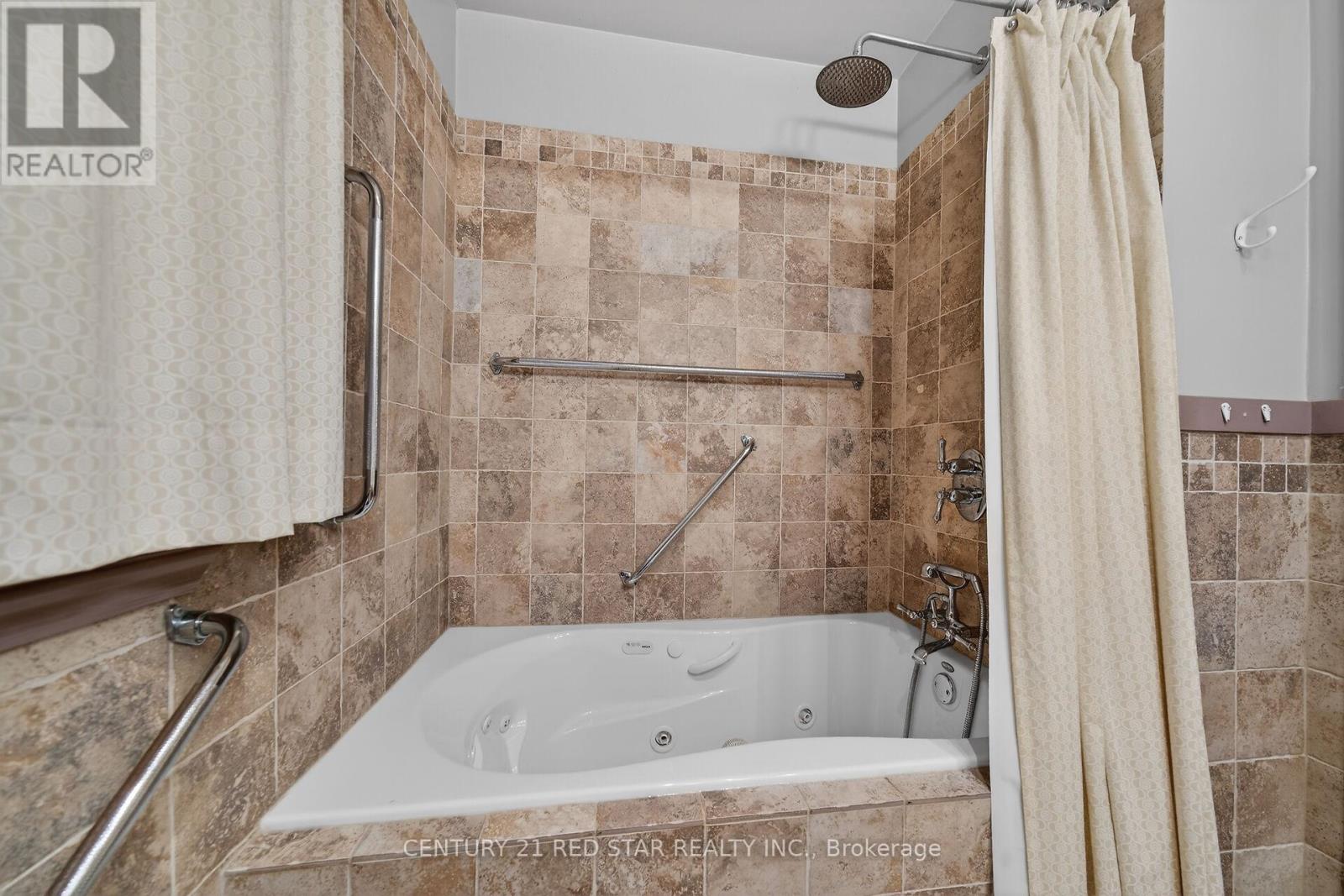 210 Huxley Avenue S, Hamilton, Ontario  L8K 2R3 - Photo 12 - X12881052