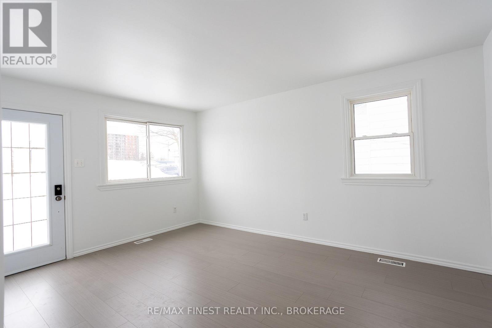 559 Macdonnell Street, Kingston, Ontario  K7K 4W9 - Photo 2 - X12812510