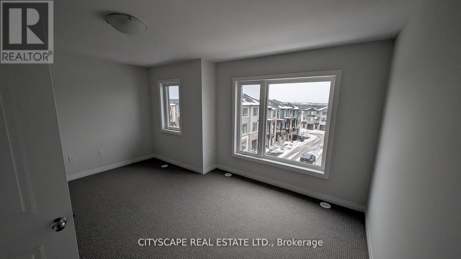 11 - 155 Equestrian Way, Cambridge, Ontario  N3E 0E8 - Photo 14 - X12909960