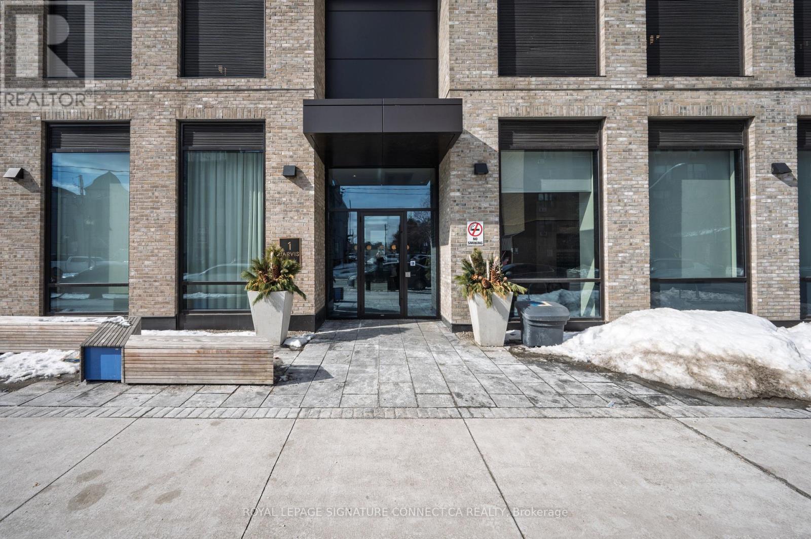 1123 - 1 Jarvis Street, Hamilton (Beasley), Ontario  L8R 3R2 - Photo 3 - X12910094