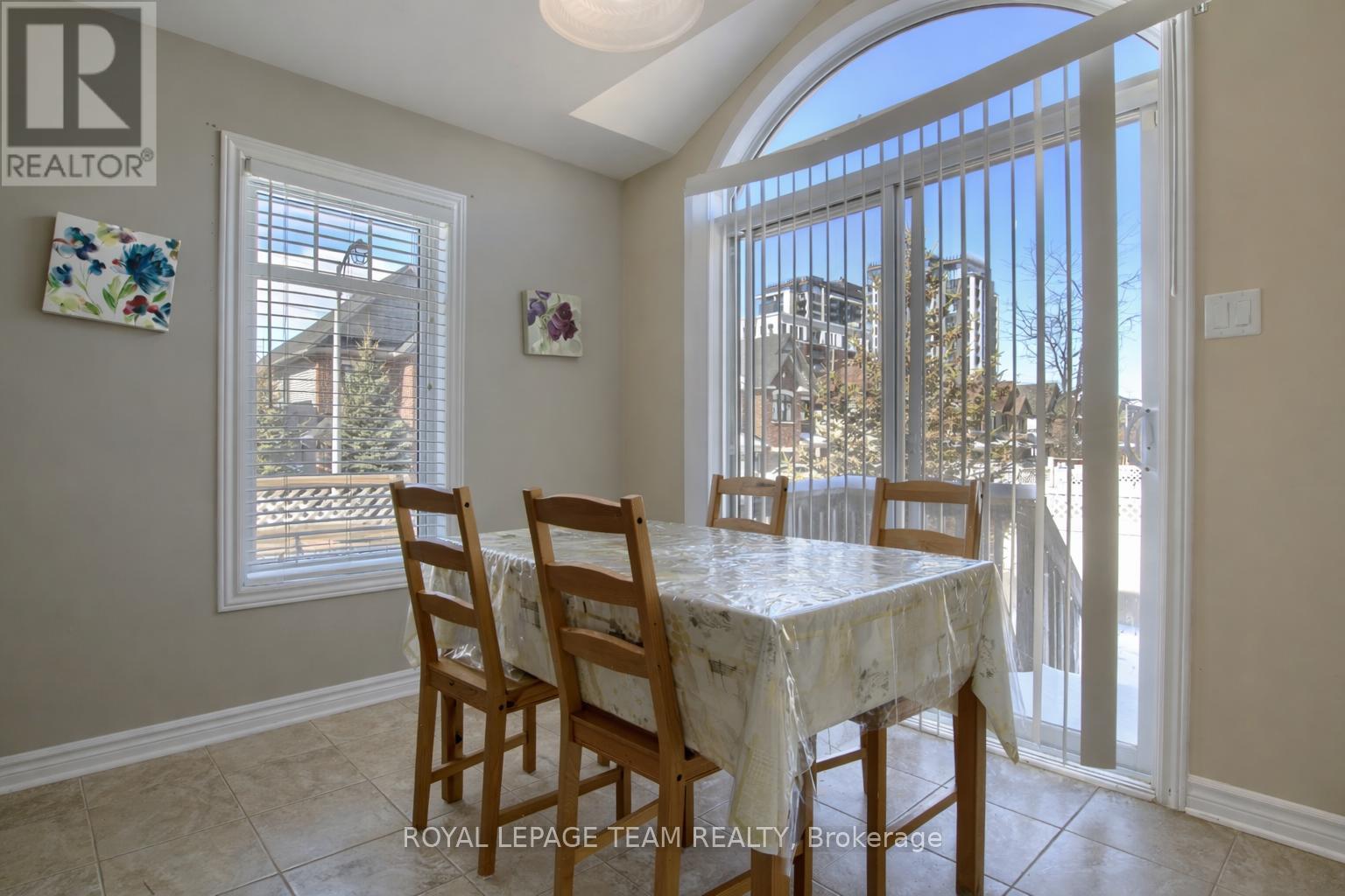 366 Tourmaline Crescent, Ottawa, Ontario  K2J 3T9 - Photo 7 - X12909334