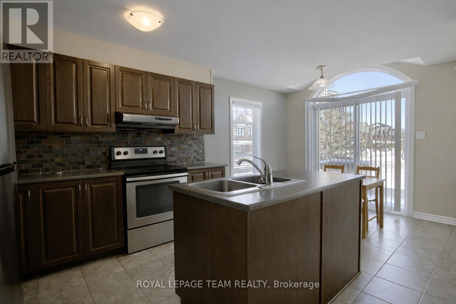 366 Tourmaline Crescent, Ottawa, Ontario  K2J 3T9 - Photo 6 - X12909334